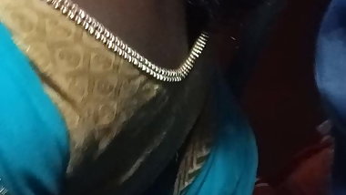 Tami hot big ass wet saree aunty grouped in bus