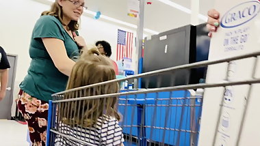 Big Booty in Floral Leggings
