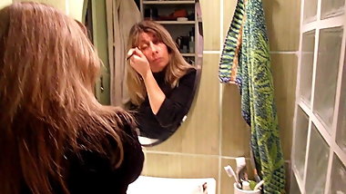 Lisa gets ready to go out in a libertine club