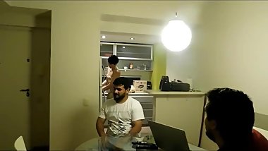 LA MAMA DE MI AMIGO VA AL SUPERMERCADO Y SE COJE A DOS TIPOS CUALQUIERA