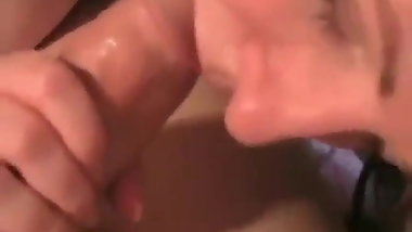 Fucks my stepmother in bed - cumshot ass