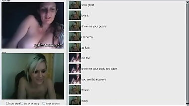 Mature Mom shows her chubby body on chatrandom